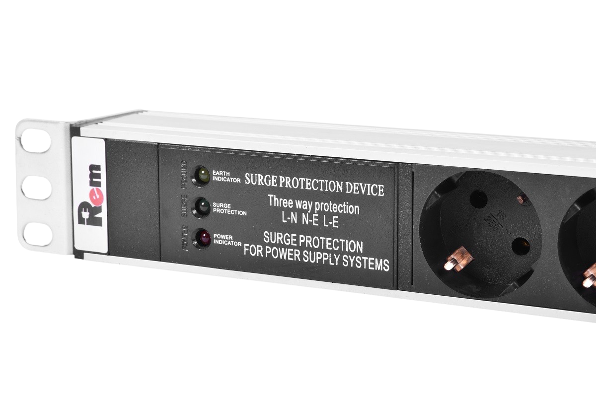 ЦМО R-16-20S-FI-1420-3 Вертикальный блок розеток Rem-16 с фил. и инд., 20 Schuko, 16A, алюм., 33-48U, шнур 3 м. R-16-20S-FI-1420-3