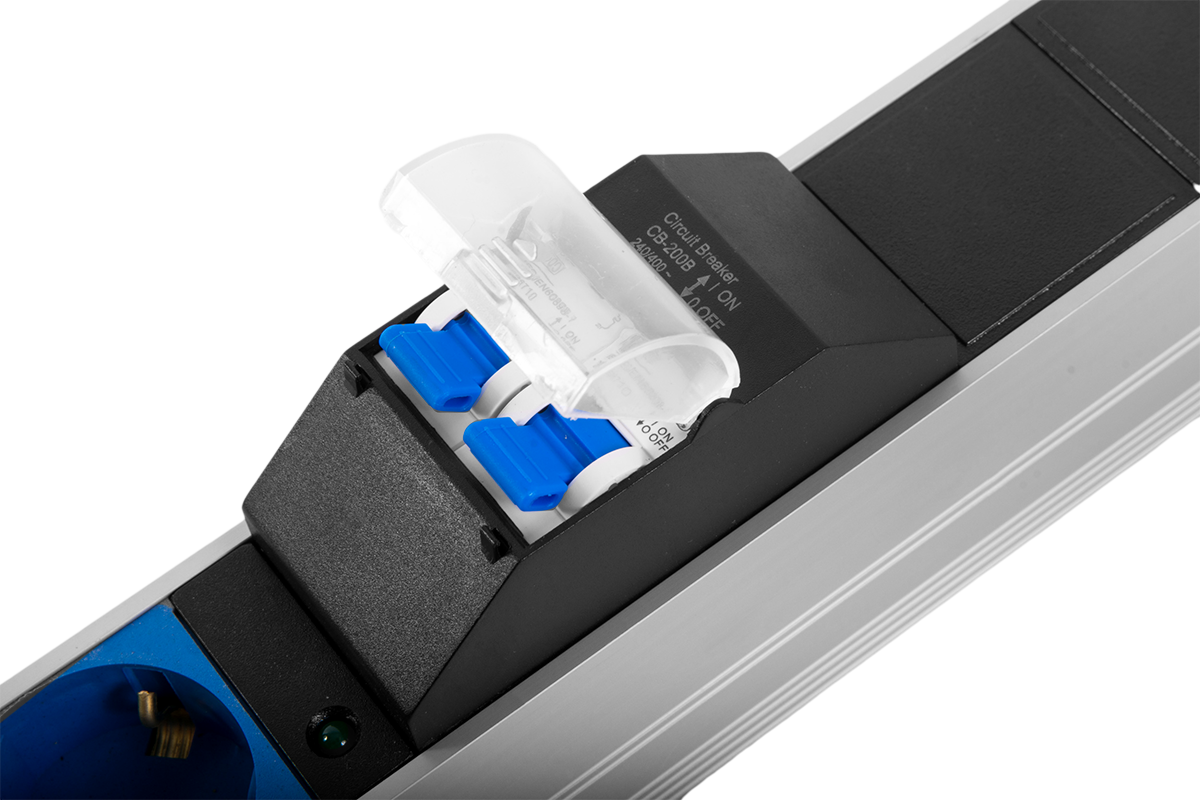 ЦМО R-32-2S-3C19-A-I-440-K Блок розеток Rem-32 с авт., инд., 2 Sсhuko, 3 IEC 60320 C19, 32А, алюм., 19", колодка, R-32-2S-3C19-A-I-440-K