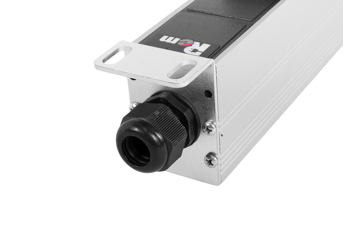 ЦМО R-32-2S-3C19-A-I-440-K Блок розеток Rem-32 с авт., инд., 2 Sсhuko, 3 IEC 60320 C19, 32А, алюм., 19", колодка, R-32-2S-3C19-A-I-440-K