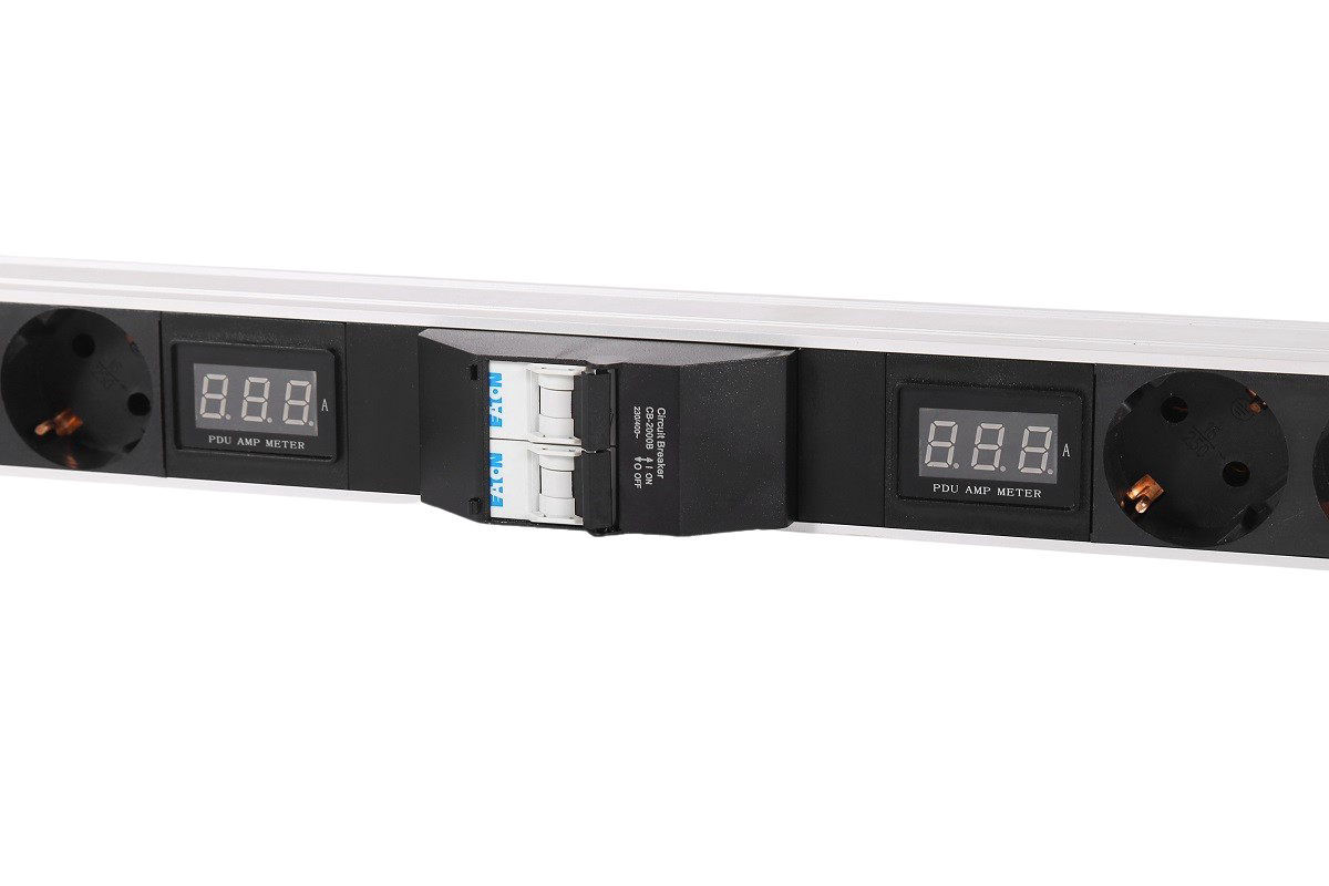 ЦМО R-32-24S-A-Am-1820-K Верт. блок розеток Rem-32 с авт., и амп., 24 Schuko, 32А, алюм., 42-48U, колодка, R-32-24S-A-Am-1820-K