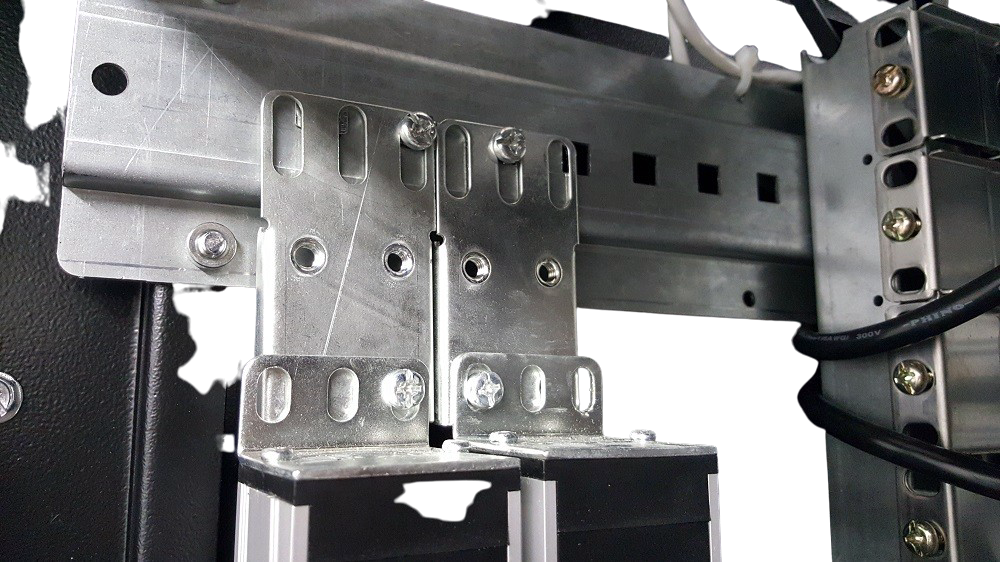 ЦМО R-16-10S-10C13-V-1420 Вертикальный блок розеток Rem-16 с выкл., 10  Schuko, 10 C13, вход IEC 60320 C20 16A, алюм.