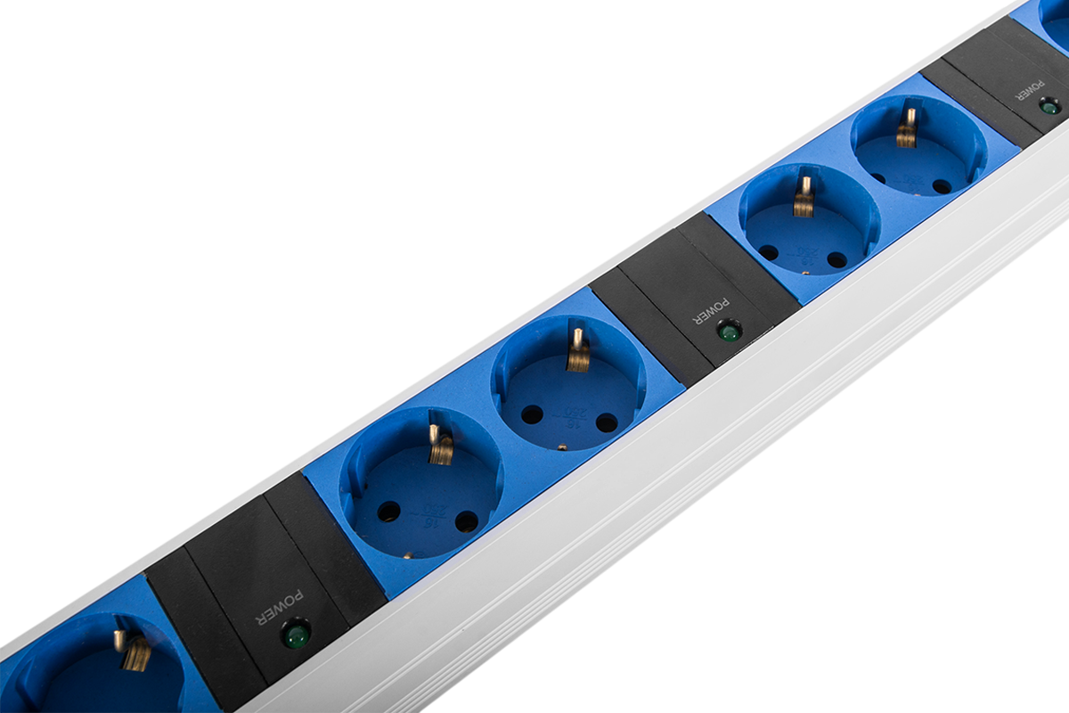 Верт блок розеток Rem-2MC, монит, управл, 1×32А, авт, 8×2S, 1420мм, колодка, R-2MC3-32-8x2S-A-1420-K