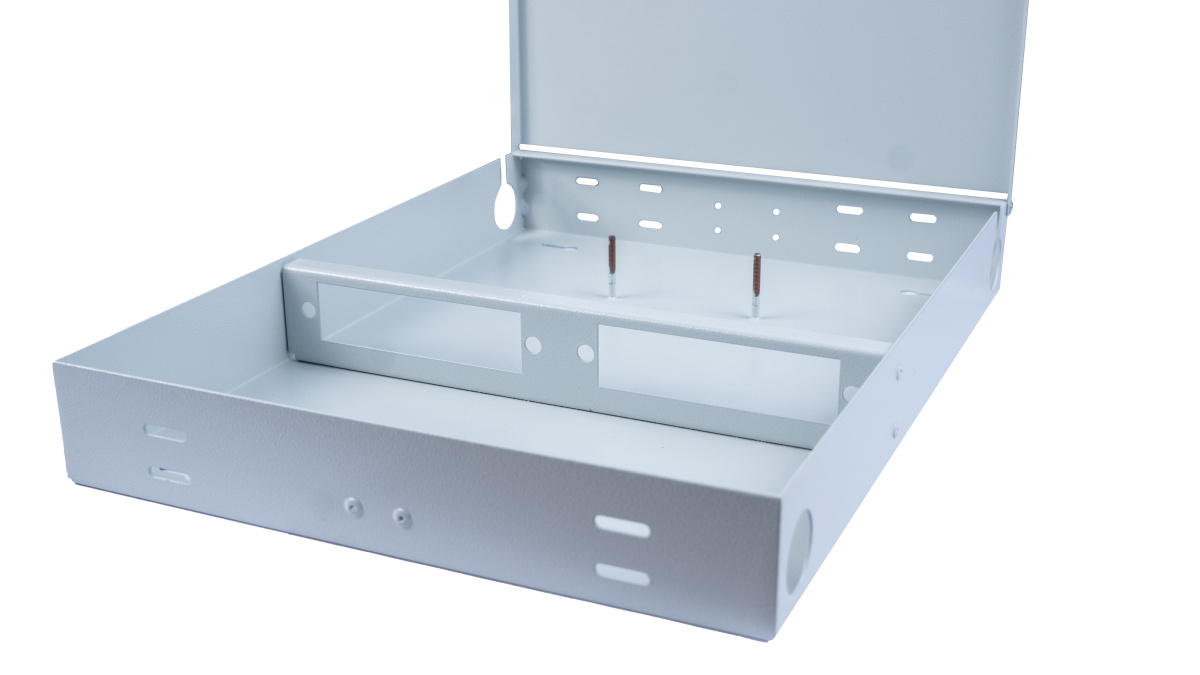 Cabeus FO-WL-16-SC/2LC/FC/ST-FP-K Кросс оптический настенный частично укомплектованный на 16 портов SC/LC duplex/FC/ST (Планка SC/2LC-2шт, планка FC/ST-2шт, планка-заглушка-1шт, сплайс-кассета-1шт, крышка для ску -1шт) серый RAL 7035