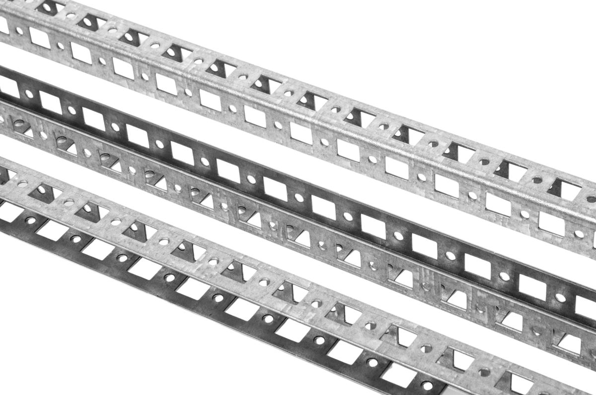 ЦМО EMS-RM-23.23.1000 Шина монтажная 23х23 с держателем для шкафов EMS высота/ширина/глубина 1000мм., EMS-RM-23.23.1000